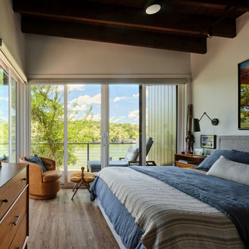 Midcentury Modern Lake House Kingsland