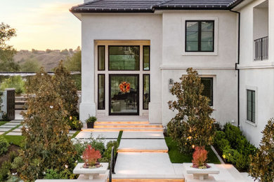 Inspiration for a transitional home design remodel in Orange County