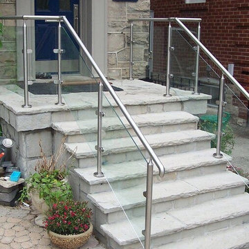 Class railing and class door