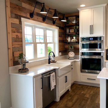 Fixer Upper-Inspired Modern Farmhouse