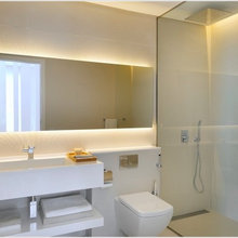 downstairs bathroom (shared)
