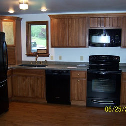Cottage Kitchen - Kitchen Cabinetry