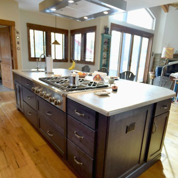 Yates Street - Traditional Kitchen