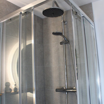 Oak & Black Elegance : Ensuite Upgrade