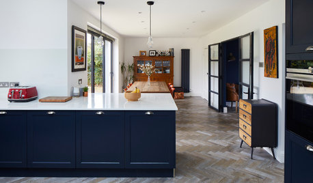 Kitchen Tour: A Cedar-clad Extension With an Unusual Layout