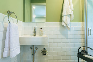Foto di una stanza da bagno moderna