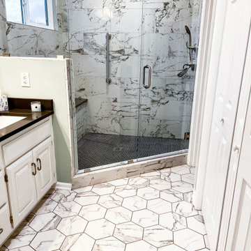 Bold Master Bathroom