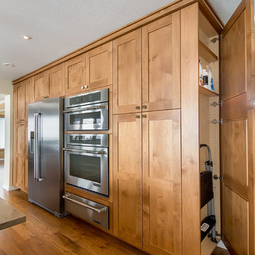 Golden Kitchen