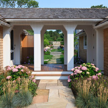 Garage/breezeway