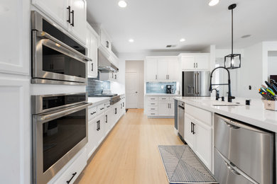 Example of a kitchen design in San Francisco