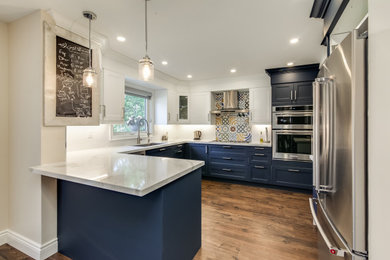 Kitchen - kitchen idea in Toronto