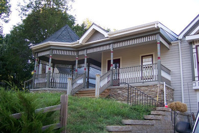 Exterior home photo in St Louis