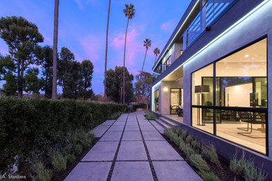 Exterior home photo in Los Angeles