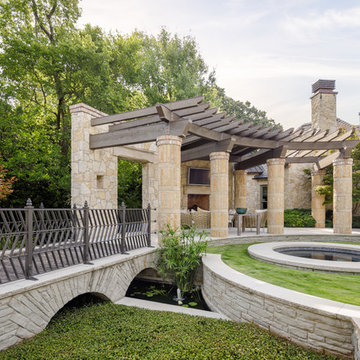 Charles Dilbeck Estate in Bluffview