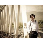 Thong Phan's photo