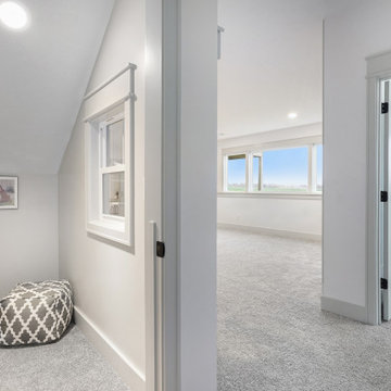 Home Bars, Bonus Rooms & Features