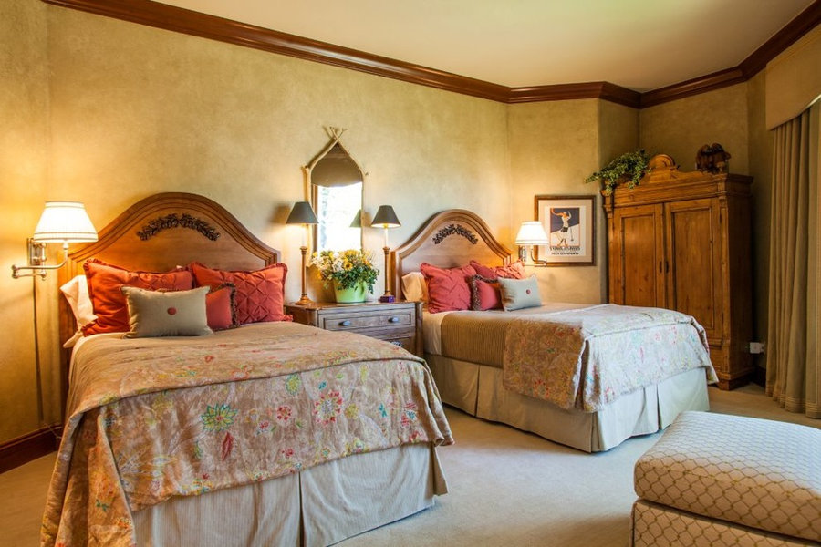 Beds & Headboards