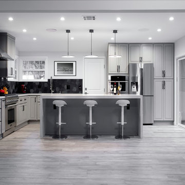 Modern grand kitchen in Woodland Hills CA