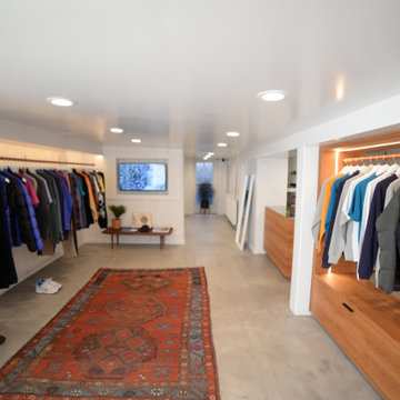 Adsum Flagship Store