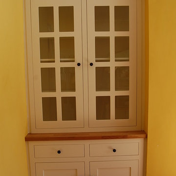 Bespoke painted dining room unit to fit alcove