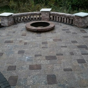 Fire Pits & Outdoor Fireplaces