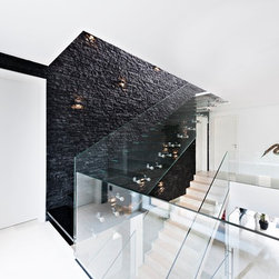Mistral Black - Products