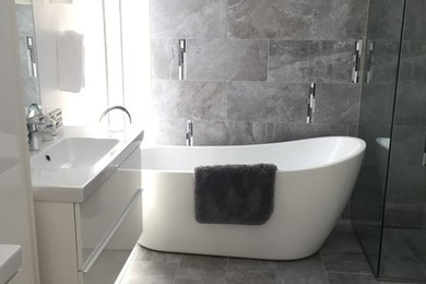Bathroom - contemporary bathroom idea in Phoenix