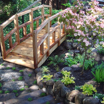 Special Features - garden bridge