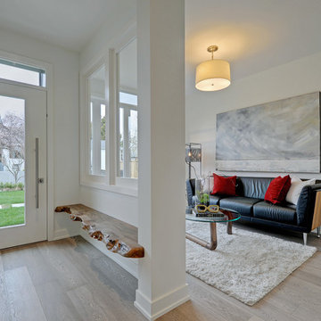 Mowat St Modern