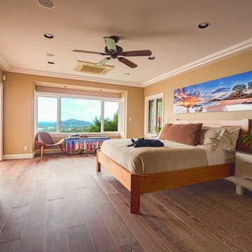 Hawaii Home features organized closets & Colorfuse printed cabinet doors