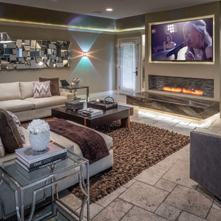 Hobbyräume mit verputzter Kaminumrandung Ideen, Design & Bilder