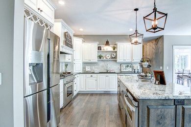 Transitional kitchen photo in Minneapolis