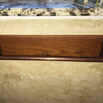 18" Hammered Copper Towel Bar (TR18DB)