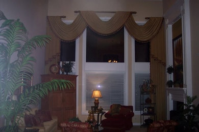 Inspiration for a transitional living room remodel in Indianapolis