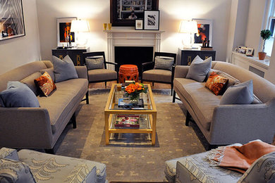 Example of a transitional living room design in New York
