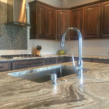 Traditional Open Concept Kitchen