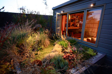 This is an example of a contemporary landscaping in San Francisco.