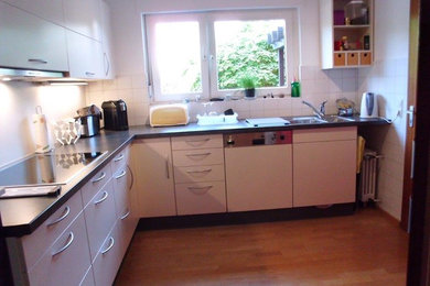 Moderne Küche in Sonstige