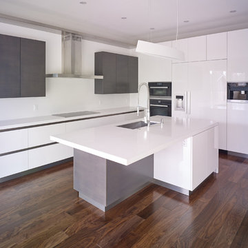 Modern, handle free, two tone, high gloss Kitchen