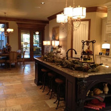 love this layout of kitchen and cabinetry