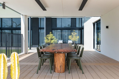Photo of a modern deck in Perth.