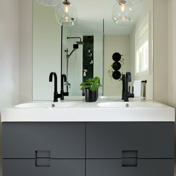 Compact Modern Bathroom