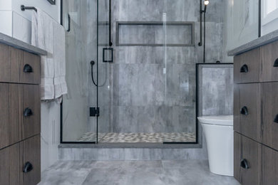 Inspiration for a cottage bathroom remodel in Toronto