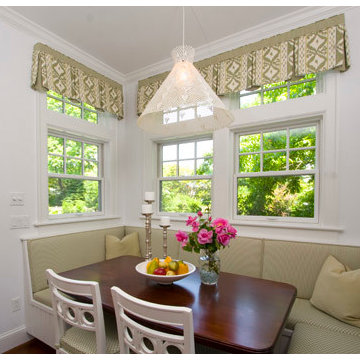 Curved box pleat valance