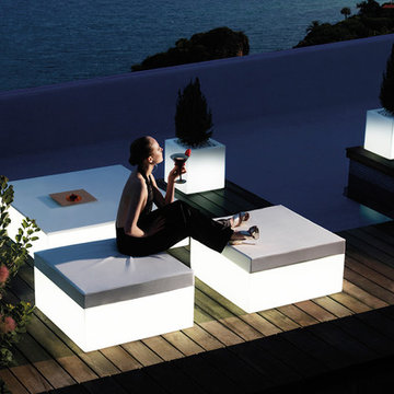 Selling: Quadrat Ottoman, Quadrat Coffee Table, Cubo Planter