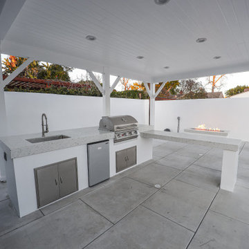Outdoor Kitchen & Patio