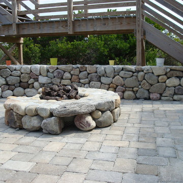 Fire Pits & Outdoor Fireplaces