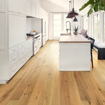 1 Kitchen, 6 Woods Floors