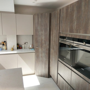 Minimalist kitchen in Harrow, London by Kudos Interior Designs