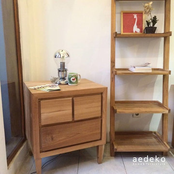 SIDE TABLE & RACKS